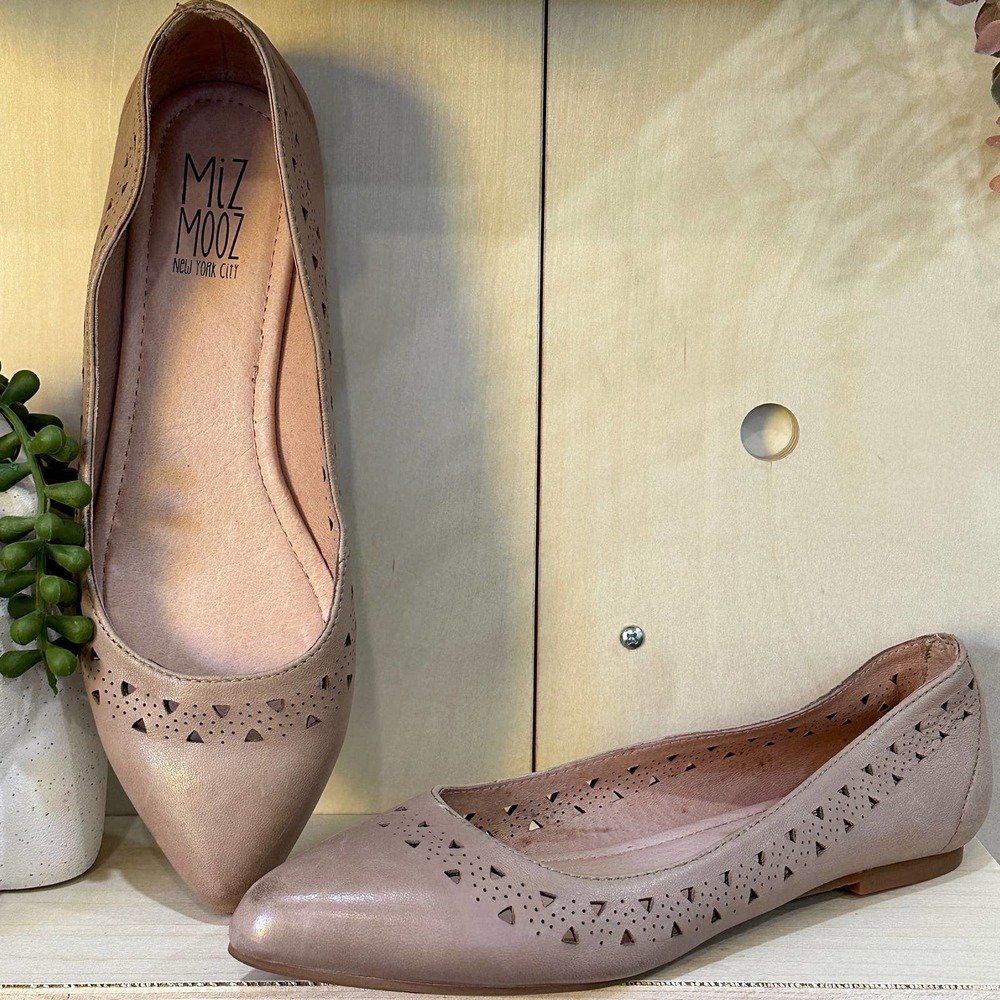 MIZ MOOZ Bombay Ballet Flats SZ 7 / 37.5 Stone Taupe Neutral Laser-Cut Leather